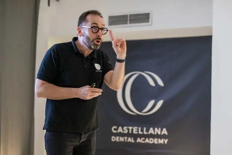 Imagen del curso Regeneración ósea guiada