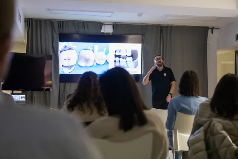 Imagen del curso Restauraciones indirectas